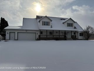 2626 E Grand Ledge Highway, Grand Ledge, MI 48837