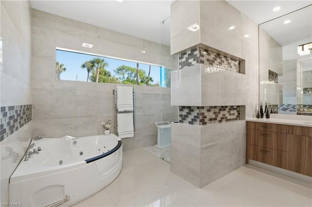 5600 Briarcliff RD, Fort Myers, FL 33912