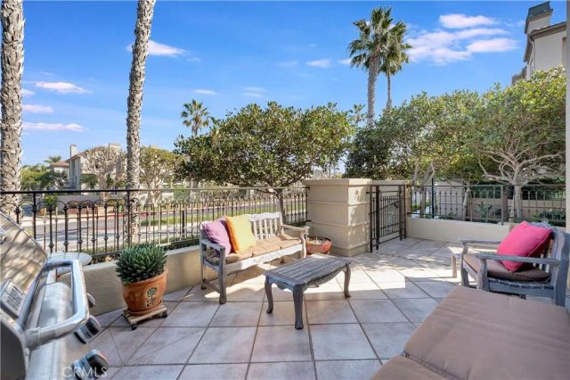 19328 Surfwave Drive, Huntington Beach, CA 92648