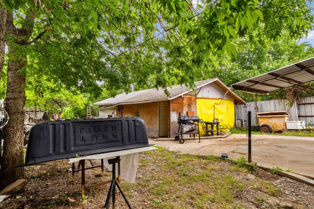 2431 Britton Drive, Dallas, TX 75216