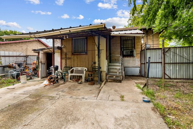 2431 Britton Drive, Dallas, TX 75216