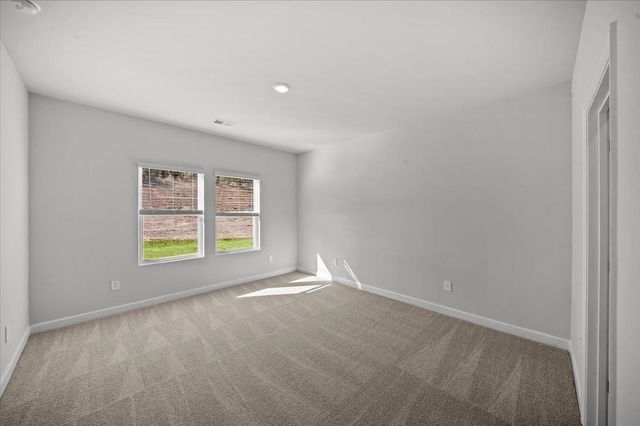 560 Cozy Bluff Road, Spartanburg, SC 29301