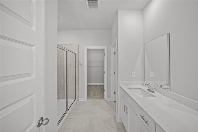 560 Cozy Bluff Road, Spartanburg, SC 29301