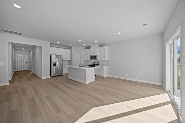 560 Cozy Bluff Road, Spartanburg, SC 29301