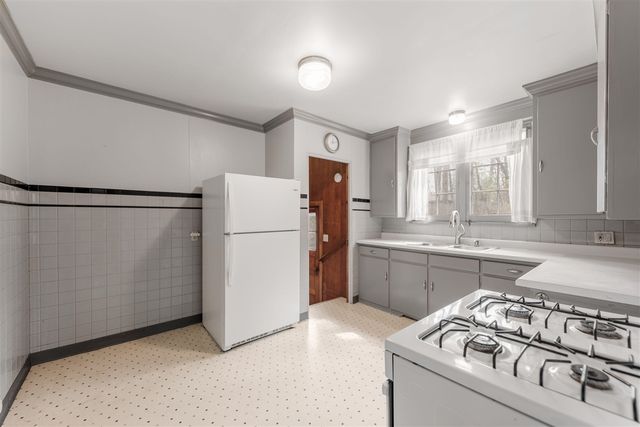 17 Angle Road, Update, IN 46350
