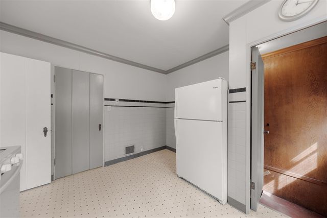 17 Angle Road, Update, IN 46350