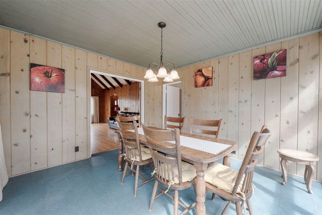 17 Angle Road, Update, IN 46350