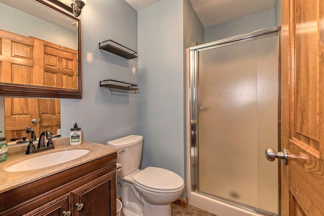 11227 Pershing DRIVE, North Huntingdon, PA 15642