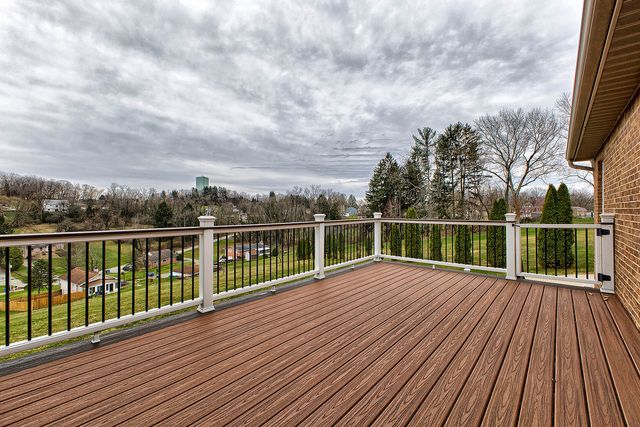 11227 Pershing DRIVE, North Huntingdon, PA 15642