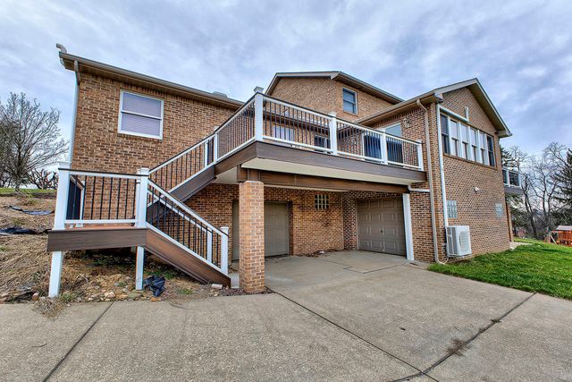 11227 Pershing DRIVE, North Huntingdon, PA 15642