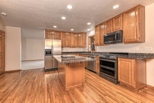11227 Pershing DRIVE, North Huntingdon, PA 15642