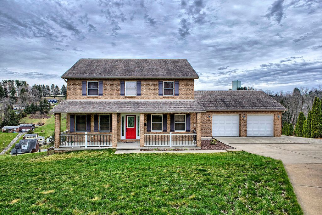 11227 Pershing DRIVE, North Huntingdon, PA 15642