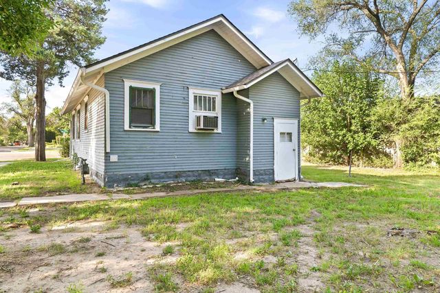 2626 E 13th St N, Wichita, KS 67214