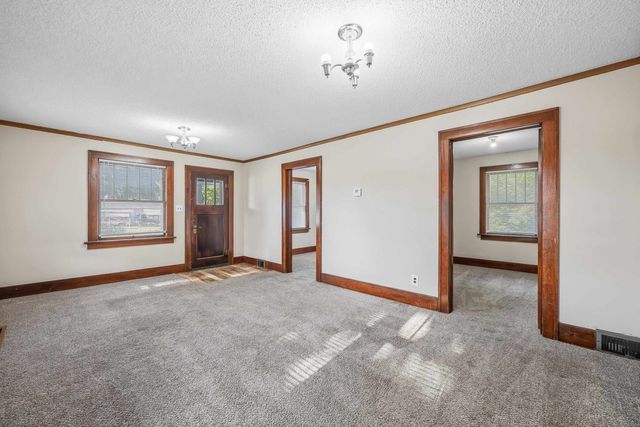 2626 E 13th St N, Wichita, KS 67214