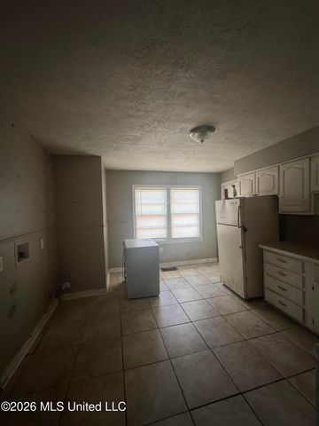 742 Kensington Place, Jackson, MS 39206