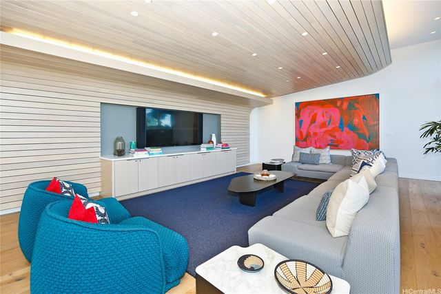 1001 Queen Street 1107, Honolulu, HI 96814