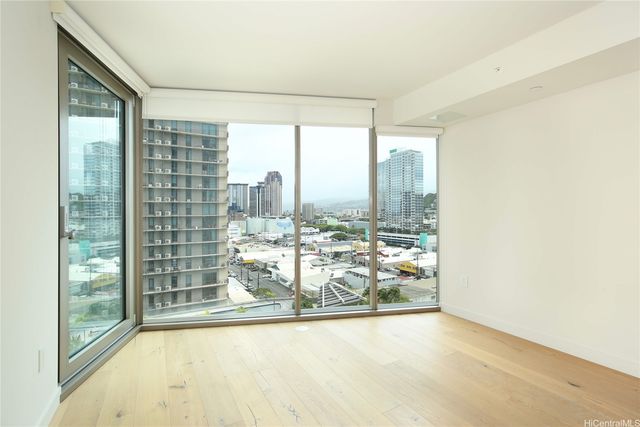 1001 Queen Street 1107, Honolulu, HI 96814