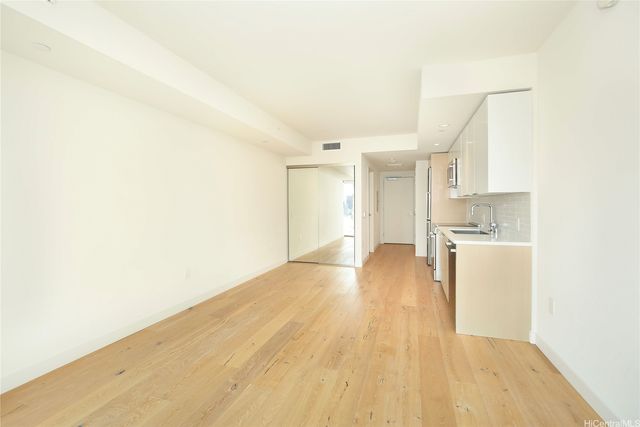 1001 Queen Street 1107, Honolulu, HI 96814