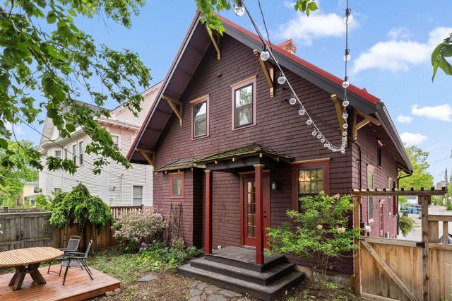 511 W 25th Street, Minneapolis, MN 55405