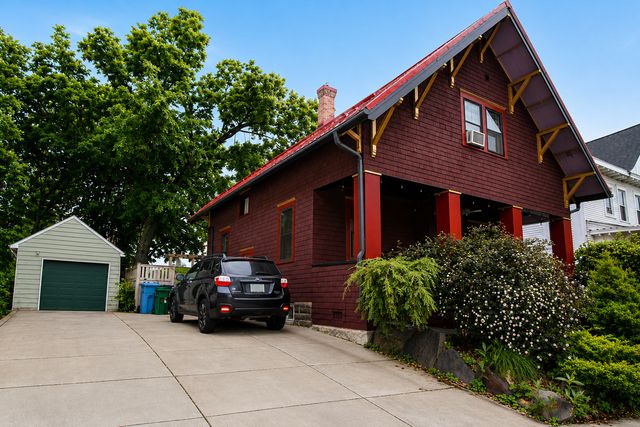 511 W 25th Street, Minneapolis, MN 55405