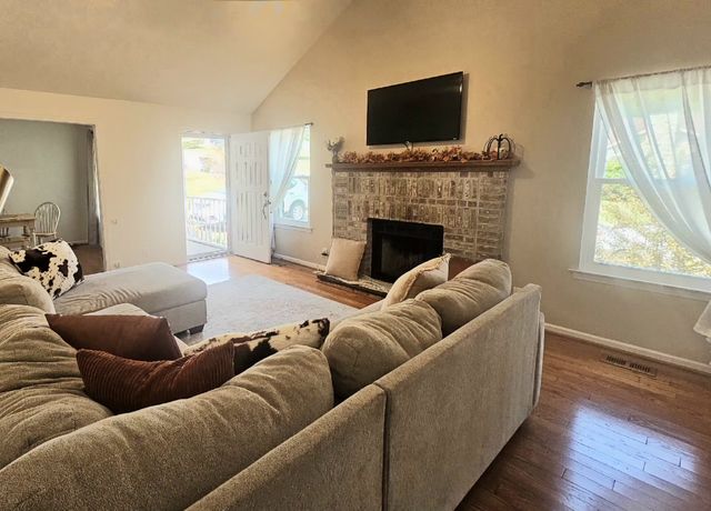 223 Ash Grove Drive, Nashville, TN 37211