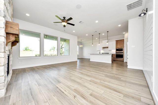 2920 Arbor Edge Crossing, Texas City, TX 77568