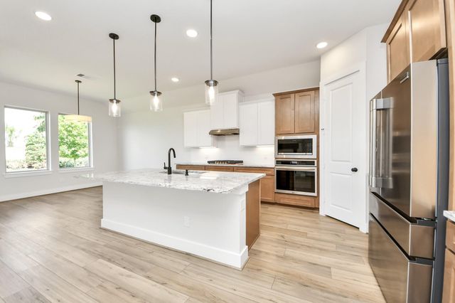 2920 Arbor Edge Crossing, Texas City, TX 77568