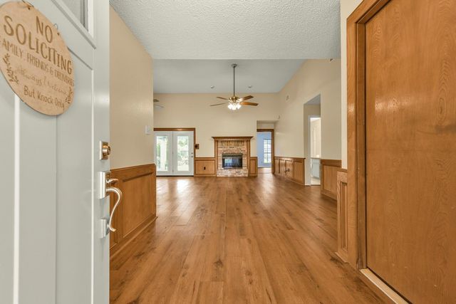2525 40th Avenue N, Texas City, TX 77590