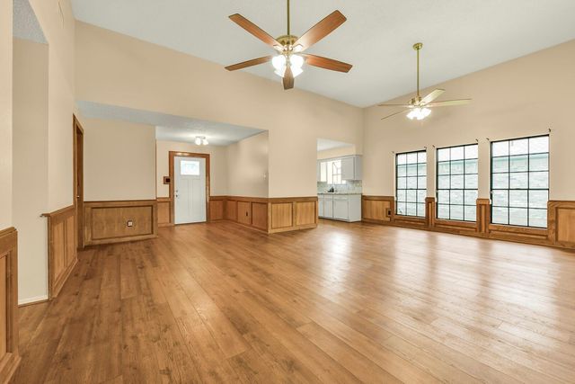 2525 40th Avenue N, Texas City, TX 77590