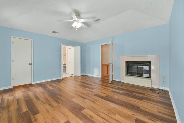 2525 40th Avenue N, Texas City, TX 77590