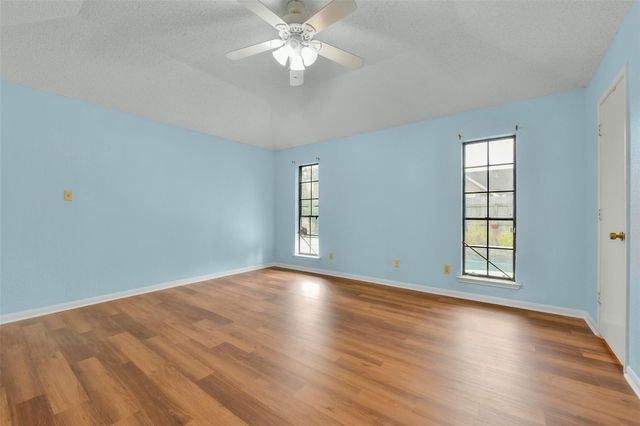 2525 40th Avenue N, Texas City, TX 77590