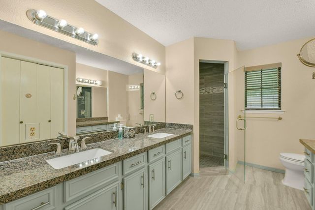 2525 40th Avenue N, Texas City, TX 77590