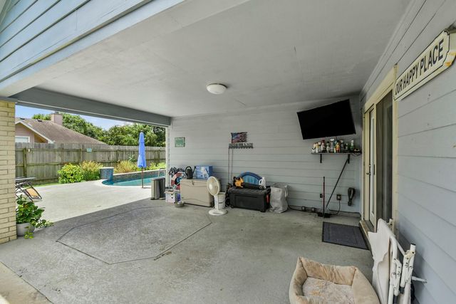 2525 40th Avenue N, Texas City, TX 77590