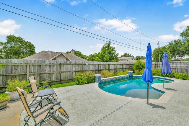 2525 40th Avenue N, Texas City, TX 77590