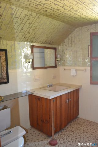 56 Lovell Avenue, Windsor, CT 06095