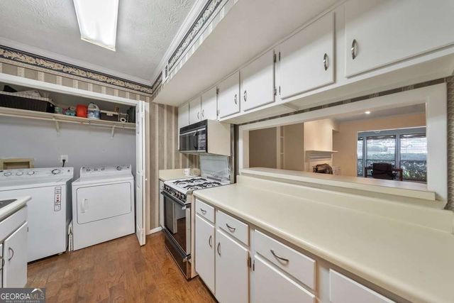 513 Park Ridge Circle, Marietta, GA 30068