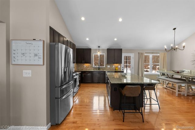 11185 Cassidy Trail, Springfield Charter Township, MI 48350