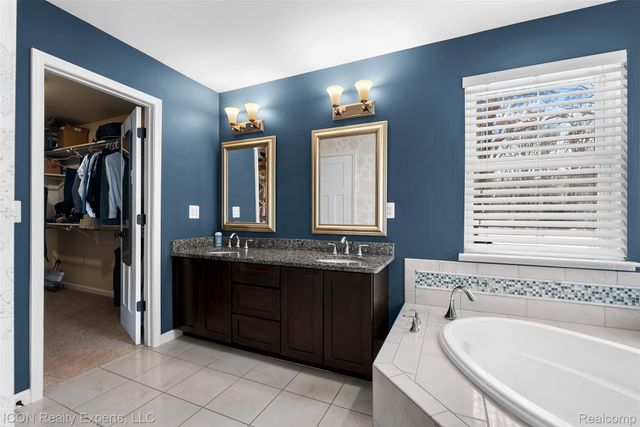 11185 Cassidy Trail, Springfield Charter Township, MI 48350