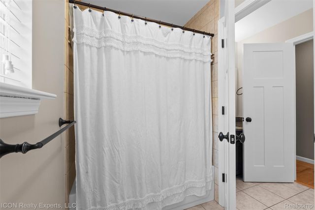 11185 Cassidy Trail, Springfield Charter Township, MI 48350