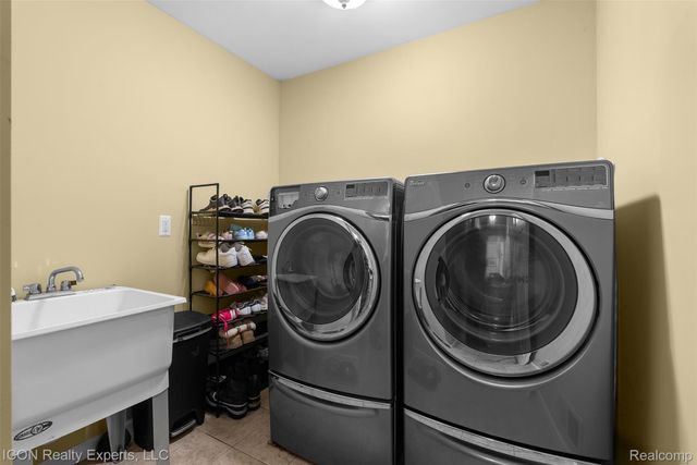 11185 Cassidy Trail, Springfield Charter Township, MI 48350