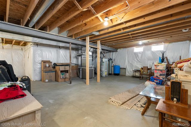 11185 Cassidy Trail, Springfield Charter Township, MI 48350