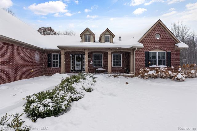 11185 Cassidy Trail, Springfield Charter Township, MI 48350