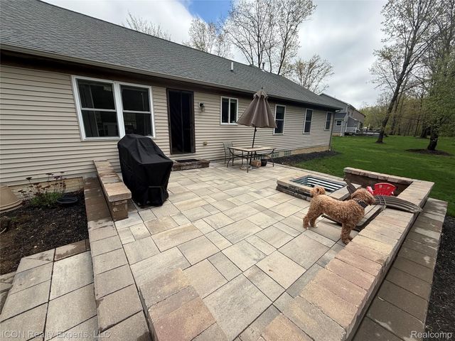 11185 Cassidy Trail, Springfield Charter Township, MI 48350