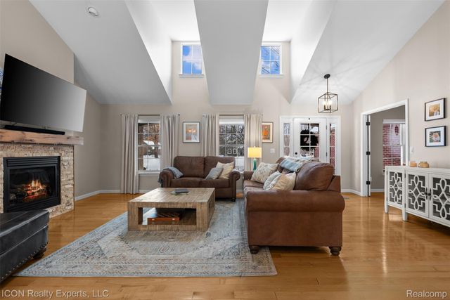 11185 Cassidy Trail, Springfield Charter Township, MI 48350