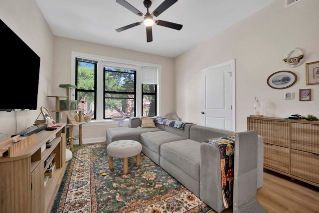 614 S Loomis Street 2, Chicago, IL 60607