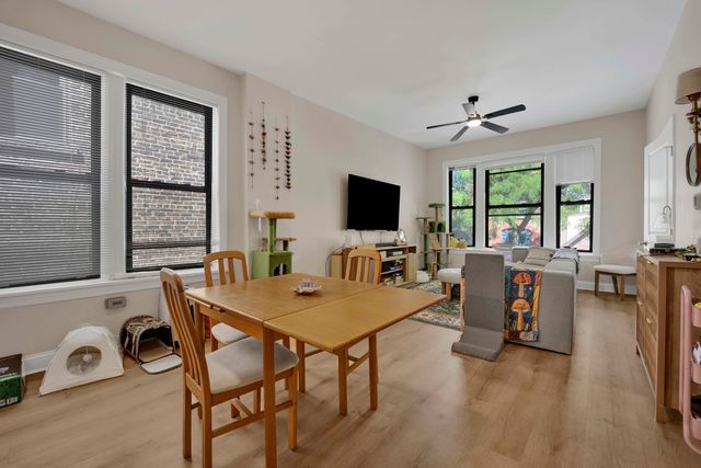 614 S Loomis Street 2, Chicago, IL 60607