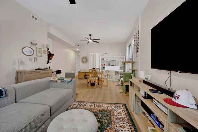 614 S Loomis Street 2, Chicago, IL 60607