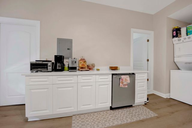 614 S Loomis Street 2, Chicago, IL 60607
