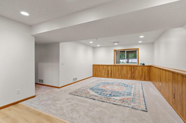 6284 Corwin Court, Inver Grove Heights, MN 55076