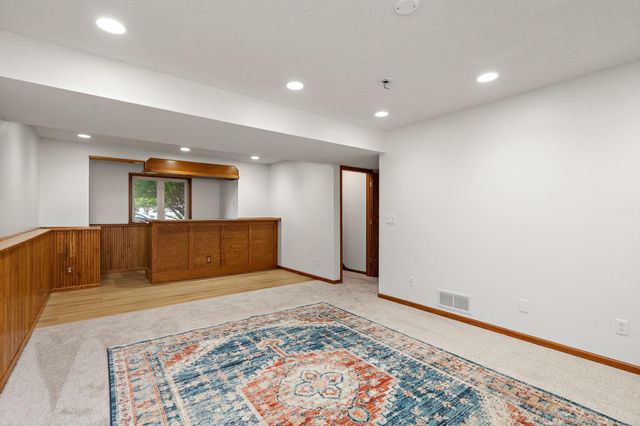 6284 Corwin Court, Inver Grove Heights, MN 55076